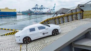 Lô xe điện NIO ET7 đầu tiên rời cảng Trung Quốc đến châu Âu