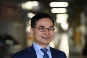 CEO hãng pin xe điện Envision nói tương lai thuộc về pin thể rắn