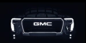 GM giới thiệu Sierra EV - xe bán tải điện đầu tiên của họ