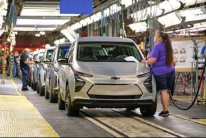 GM tăng cường sản xuất xe điện Chevrolet Bolt EV