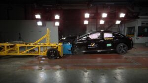 Mercedes EQE nhận được xếp hạng an toàn 5 sao từ Euro NCAP