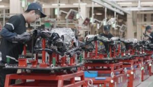Tesla đưa công nhân Trung Quốc tới California để sản xuất xe điện
