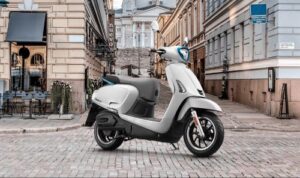 Xe máy điện Kymco Like 125 EV đi được 199 km