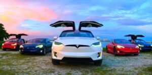 California cấm Tesla quảng cáo xe điện của mình là tự lái hoàn toàn