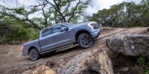 Ford tiếp tục tăng giá F-150 Lightning