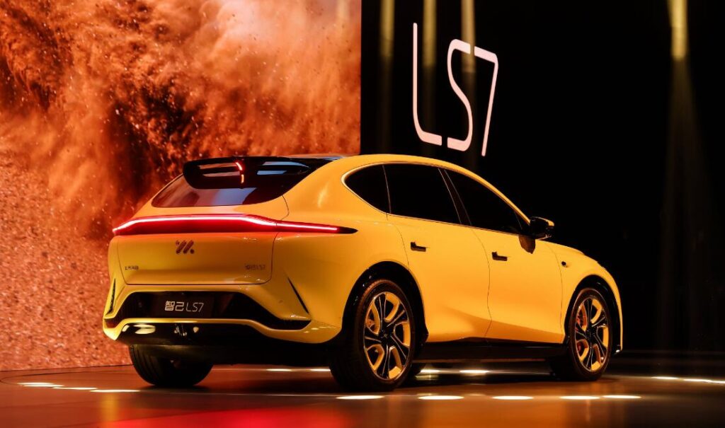 IM Motors LS7 được ra mắt tại sự kiện ngày 20.12.2022 IM Motors LS7 được ra mắt tại sự kiện ngày 20.12.2022