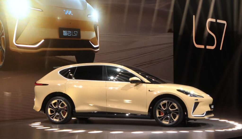 IM Motors LS7 được trang bị pin do gã khổng lồ sản xuất pin CATL cung cấp IM Motors LS7 được trang bị pin do gã khổng lồ sản xuất pin CATL cung cấp