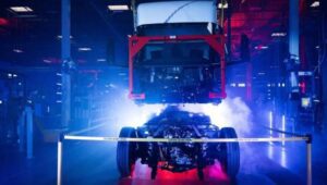Sự đột phá của Tesla, hệ thống truyền động 1.000V