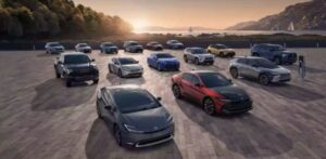 Toyota thay đổi chiến lược xe điện để đánh bại Tesla và BYD