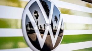 Volkswagen sẽ ra mắt một mẫu xe điện mới tại triển lãm CES 2023