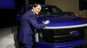 Ford ngừng sản xuất xe bán tải điện F-150 Lightning