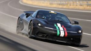 Pininfarina Battista lập thêm hai kỷ lục thế giới