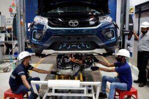 Ấn Độ tăng thuế xe điện nhập khẩu lên 70%