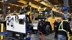 Canada tăng tốc sản xuất pin xe điện