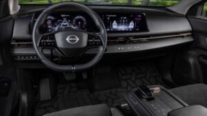 Nissan Ariya 2023 bị triệu hồi vì vô lăng có thể rơi ra