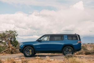 Rivian thu hồi SUV R1S do lỏng túi khí