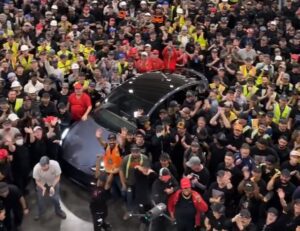 Tesla đạt mốc sản xuất 4 triệu xe
