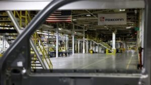 Xe điện làm khó Foxconn hơn iPhone
