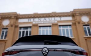 CEO Renault: Tesla giảm giá là "lời cảnh báo"
