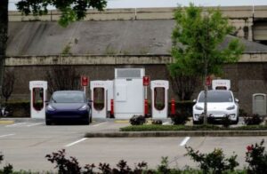 Tesla giảm giá ở Mỹ để thúc đẩy nhu cầu