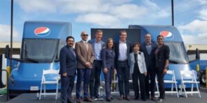 Tesla giao thêm 21 chiếc Semi cho PepsiCo