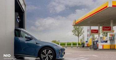 Hình ảnh trạm đổi pin hợp tác giữa NIO va Shell ở Hà Lan