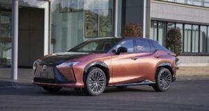 SUV điện Lexus RZ 450e ra mắt tại Úc