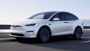 Tesla tuyên bố sẽ không sản xuất Model S và Model X tay lái nghịch