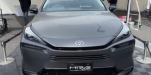 Toyota ra mắt xe Concept Mirai Sport chạy bằng hydro