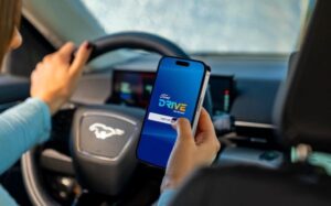 Ford và Uber thử nghiệm cho thuê xe điện