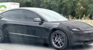 Model 3 bản nâng cấp được phát hiện trước khi ra mắt