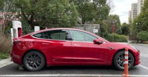 Model 3 mới sản xuất ở Trung Quốc sử dụng pin của CATL