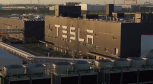 Tesla kêu gọi các nhà cung cấp Trung Quốc xây dựng nhà máy ở Mexico