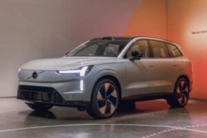 Tesla tiếp tục chia sẻ trạm sạc nhanh với Volvo