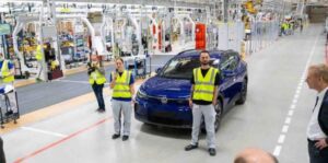 VW cắt giảm sản lượng ID.4, ID.7 tại nhà máy Đức