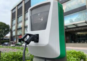 VinFast tăng phí sạc xe điện