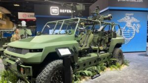 eMCV - Xe điện quân sự dựa trên Hummer EV của GM