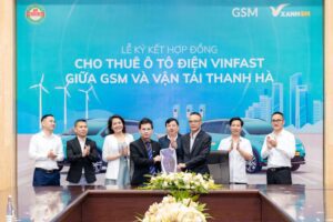 GSM và HTX Vận tải Thanh Hà tại lễ ký kết