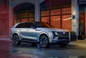 Cadillac Escalade IQ 2025 ra mắt: SUV điện hàng đầu giá 130.000 USD mạnh 750 mã lực
