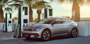 Đại lý Kia sẽ cho phép chủ xe điện sạc miễn phí
