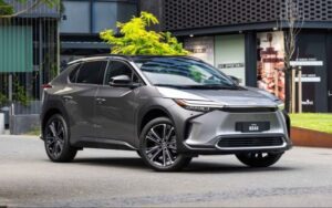 Toyota tiết lộ pin xe điện mới đi được 1000 km