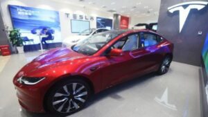 Doanh số bán xe điện tại Trung Quốc của Tesla giảm 11%