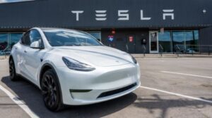 Thị phần xe điện của Tesla tiếp tục giảm ở Mỹ