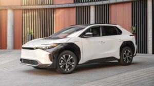 Toyota sắp sản xuất hàng loạt pin thể rắn
