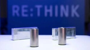 CEO BMW:“Tesla cần thu hẹp khoảng cách với chúng tôi”