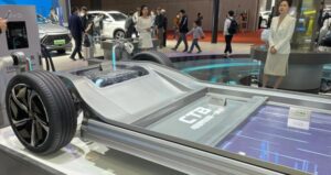 Giá pin điện của Trung Quốc sẽ tiếp tục giảm đến năm 2024