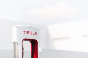 Subaru cung cấp cổng Tesla NACS trên một số xe điện mới
