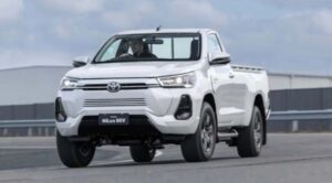 Toyota thử nghiệm xe bán tải điện ở Thái Lan