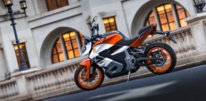 Yadea trình làng xe máy điện 99 MPH sạc trong 10 phút