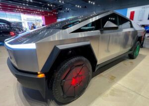 Tesla Cybertruck chuẩn bị cho chuyến lưu diễn Trung Quốc